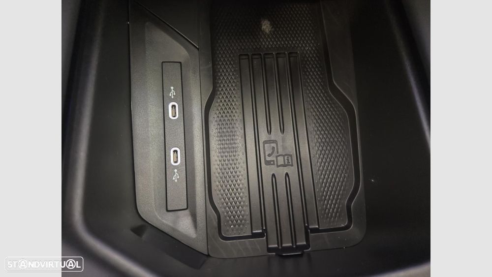 VW Passat Variant 1.5 TSI eHybrid Business DSG - 15