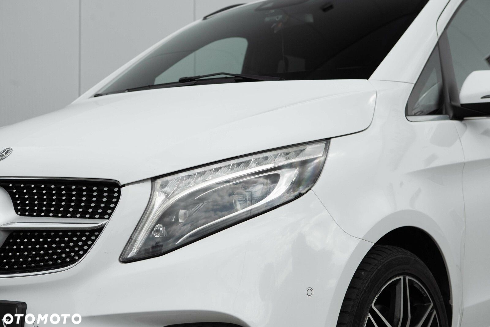 Mercedes-Benz Klasa V 300 d 4-Matic Avantgarde 9G-Tronic (d³ugi) - 12
