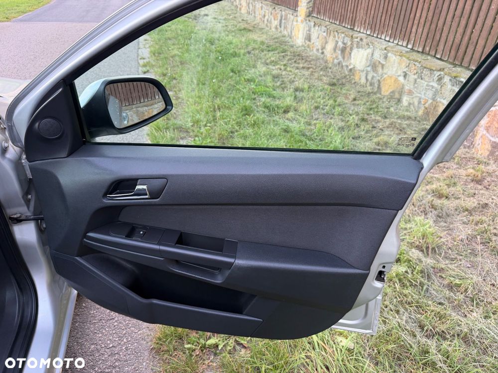 Opel Astra 1.6 Enjoy - 11