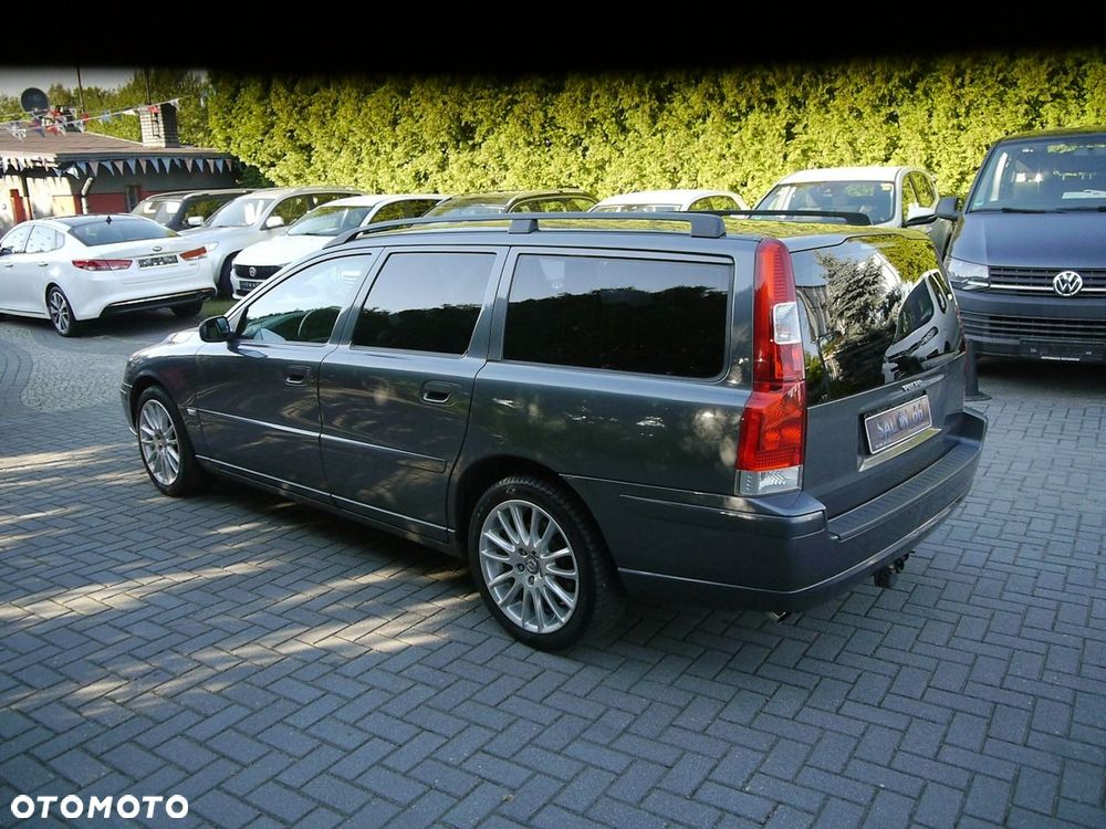 Volvo V70 2.5T AWD Momentum - 13