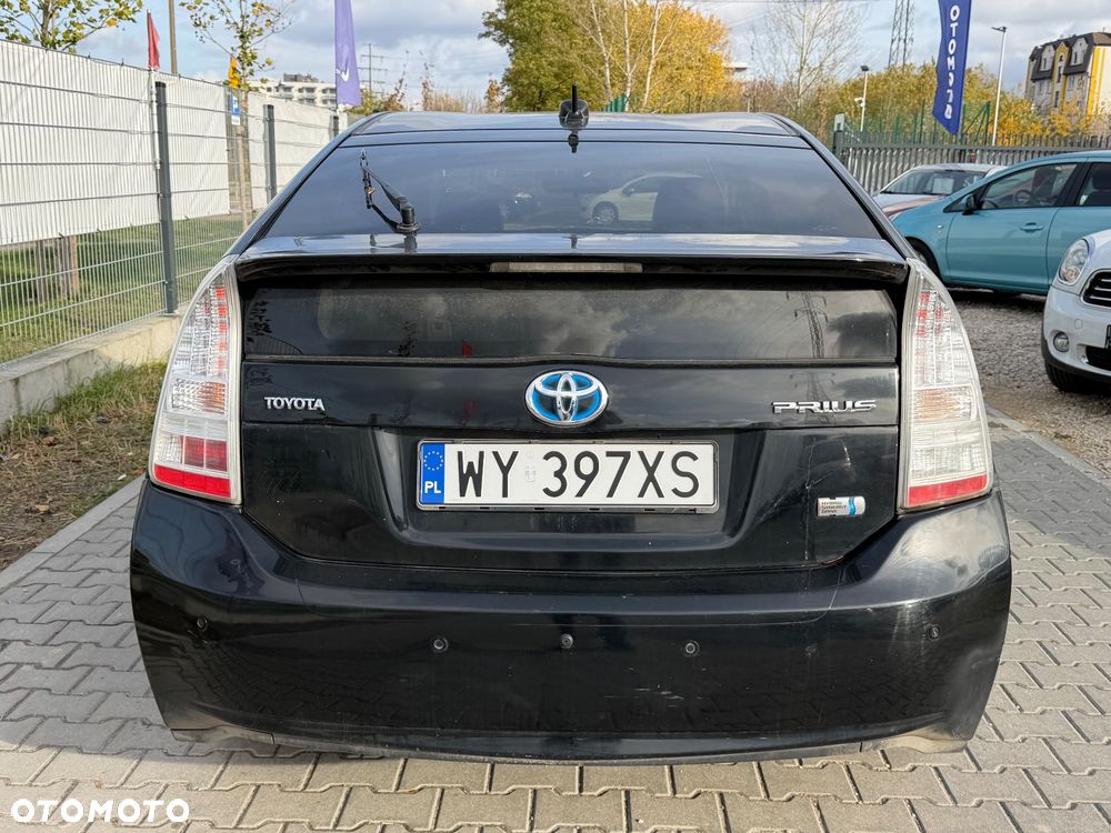 Toyota Prius (Hybrid) Executive - 5