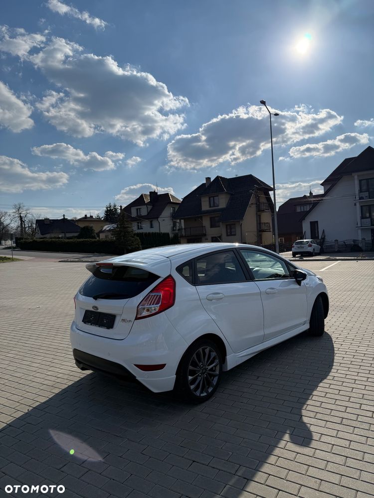 Ford Fiesta 1.5 TDCi Titanium - 4