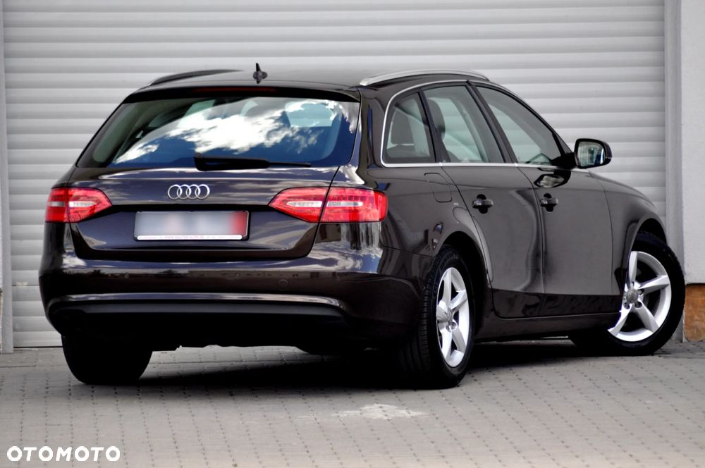 Audi A4 Avant 2.0 TDI DPF Ambiente - 8