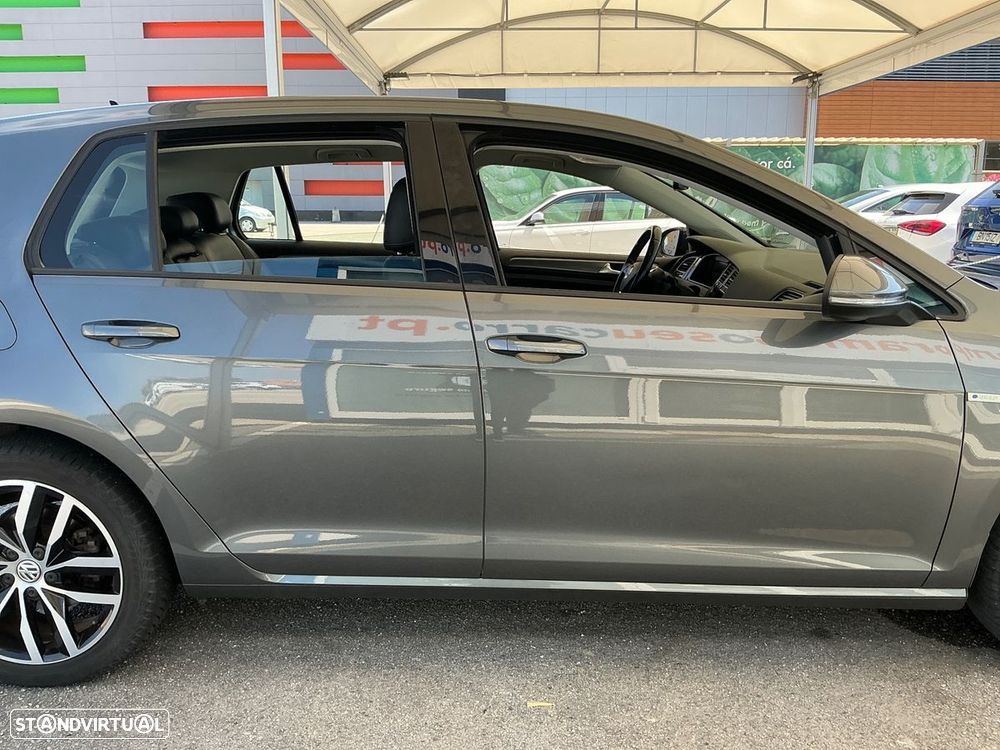 VW Golf - 22