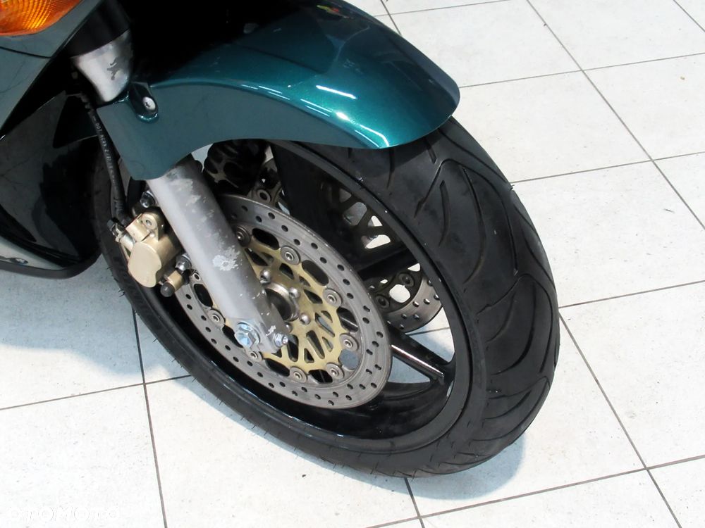 Honda VFR - 24