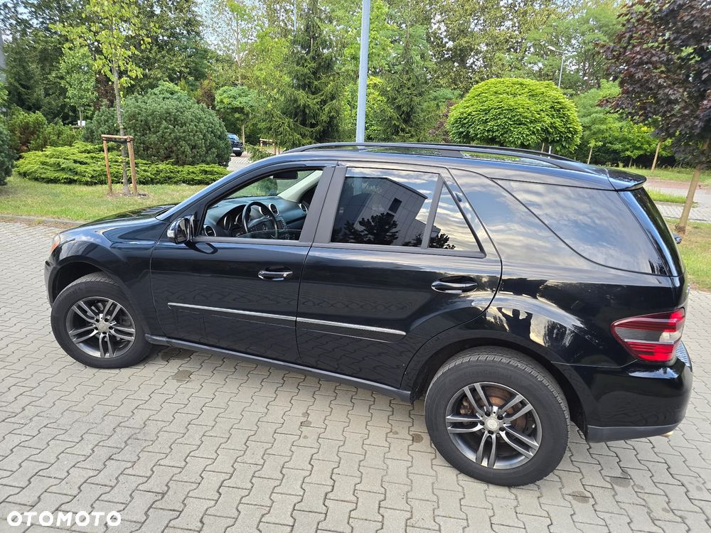 Mercedes-Benz ML 350 4-Matic - 25