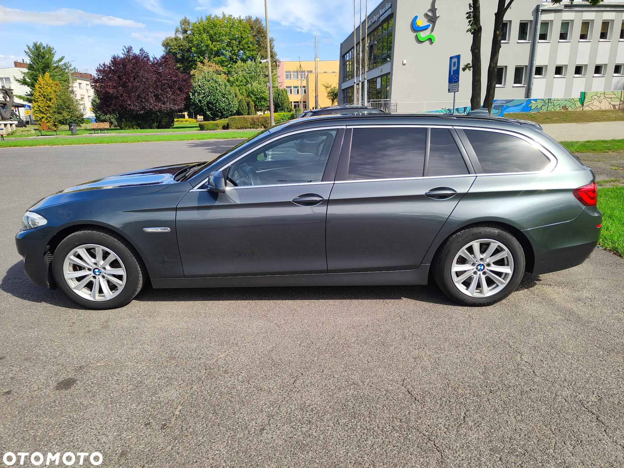 BMW Seria 5 520d Touring - 6