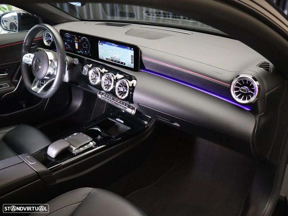 Mercedes-Benz CLA 250 e Shooting Brake AMG Line - 16