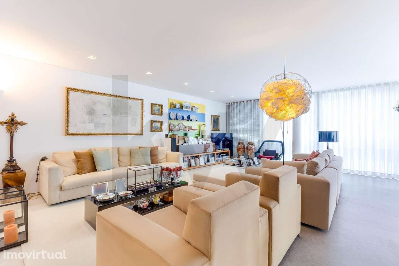 Moradia na Foz do Douro, situada na zona de Nevogilde - Grande imagem: 5/60