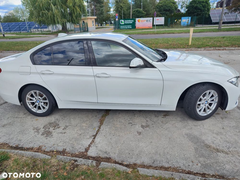 BMW Seria 3 318i GPF Luxury Line Purity - 10