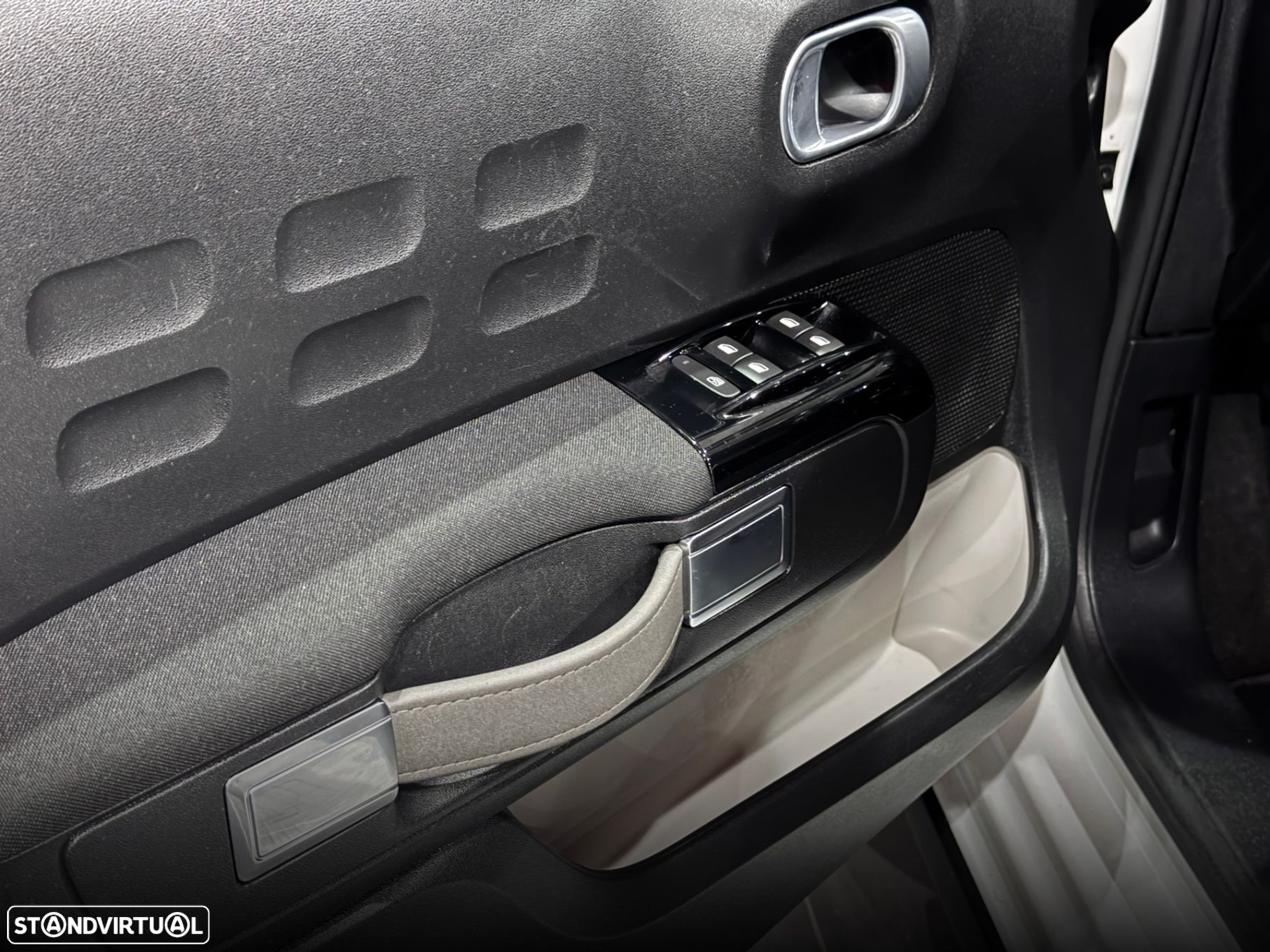 Citroën C3 1.2 PureTech Shine - 14