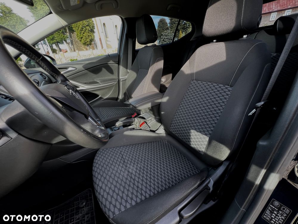 Opel Astra 1.4 Enjoy - 24