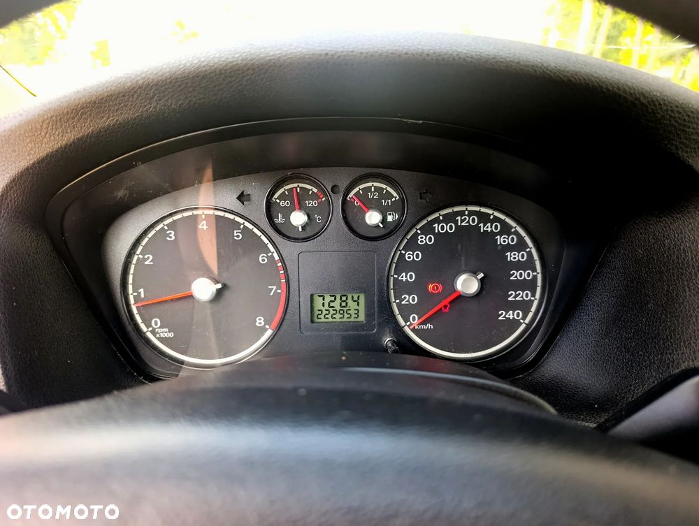 Ford Focus 1.4 16V Fun - 19
