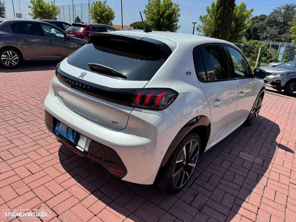 Peugeot e-208 - 13