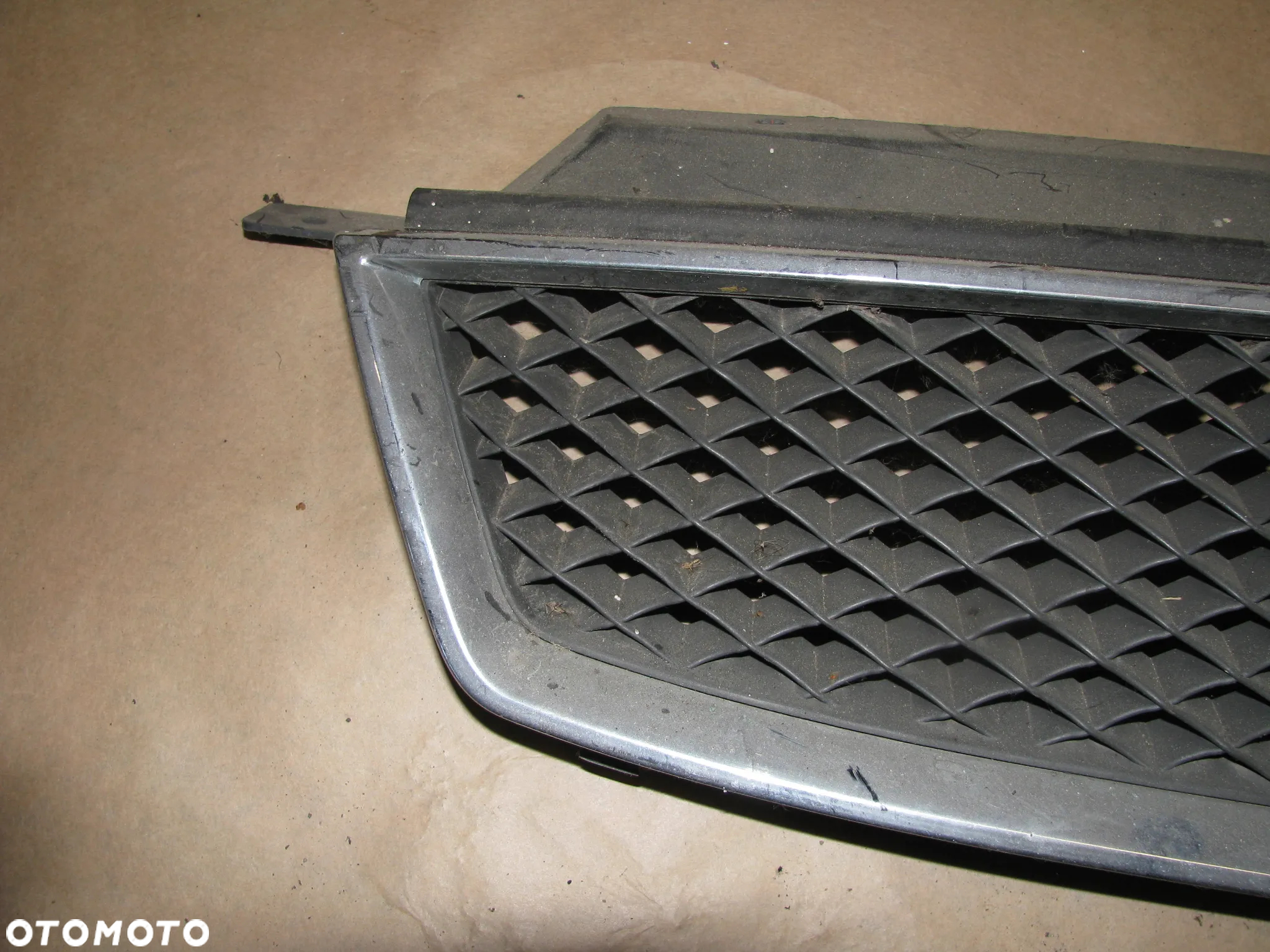 GRILL ATRAPA FORD C-MAX I - 3