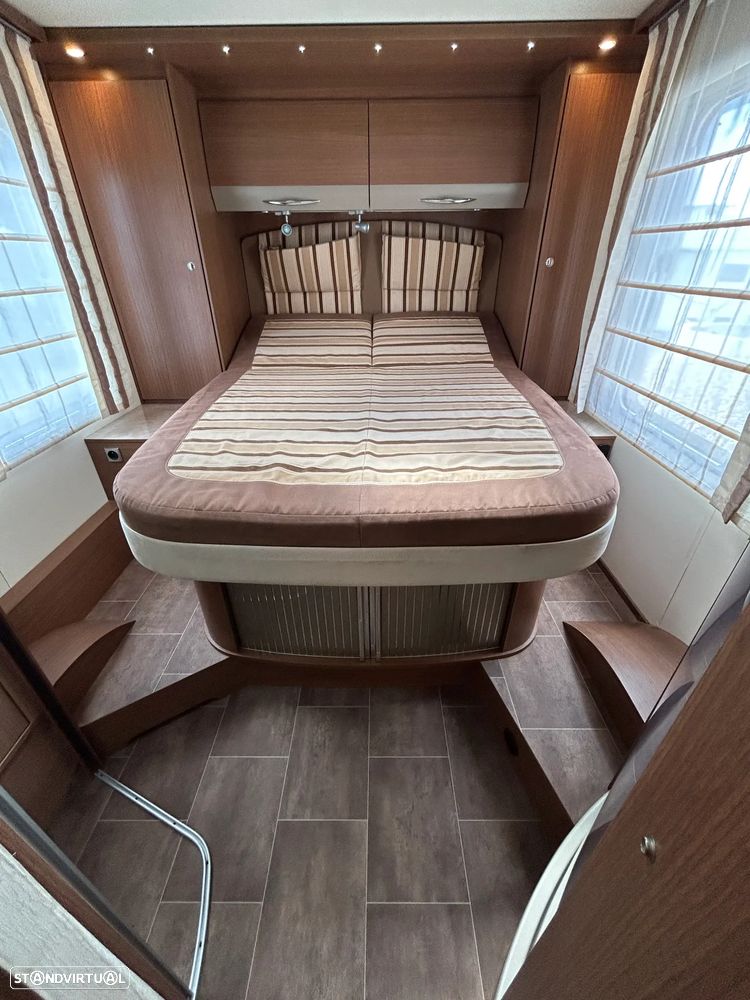 Burstner Ixeo PLUS IT 724 CAMA CENTRAL - 29