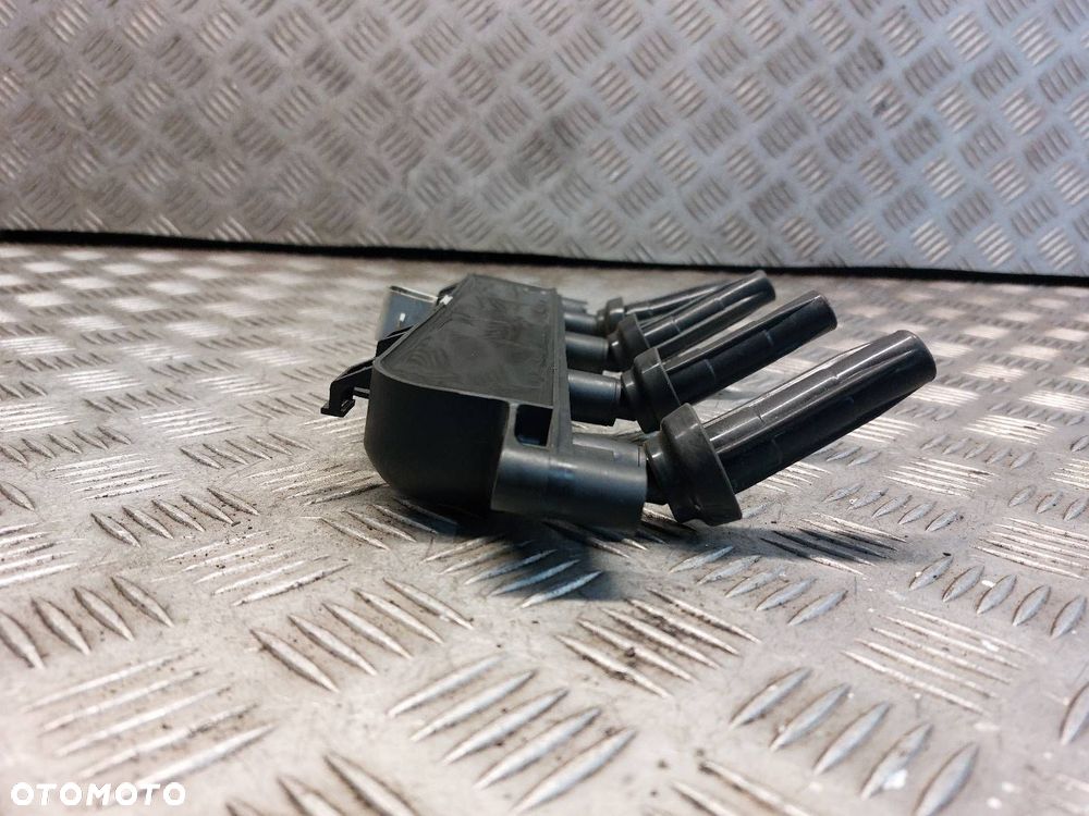 CEWKA ZAPŁONOWA   PEUGEOT 206 I 1.1 8V - 4