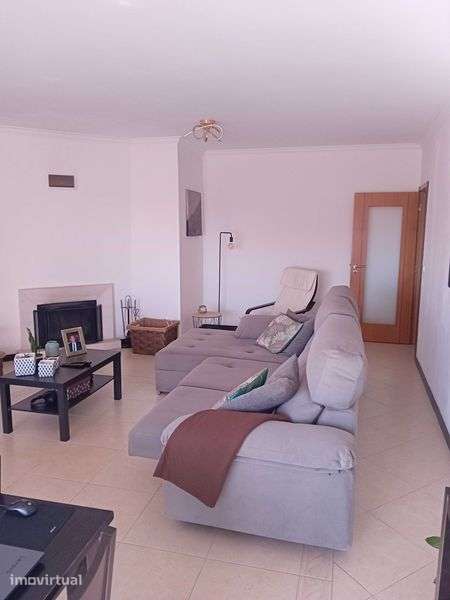 Apartamento t2+arrumo+parqueamento - Grande imagem: 3/12