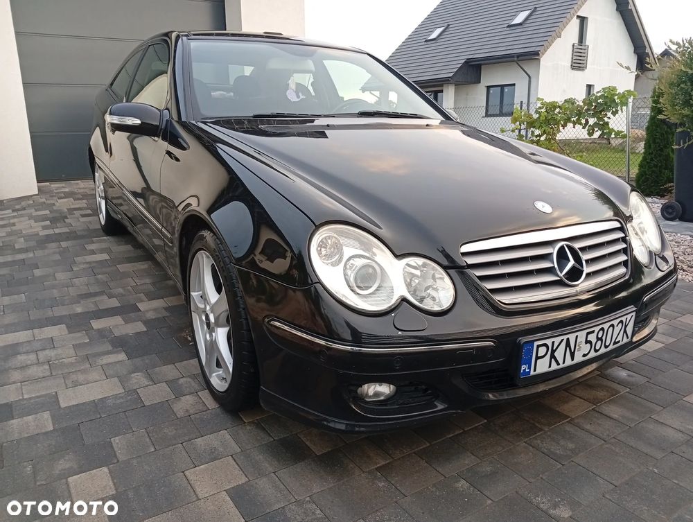 Mercedes-Benz C-Class 2007 photo 2