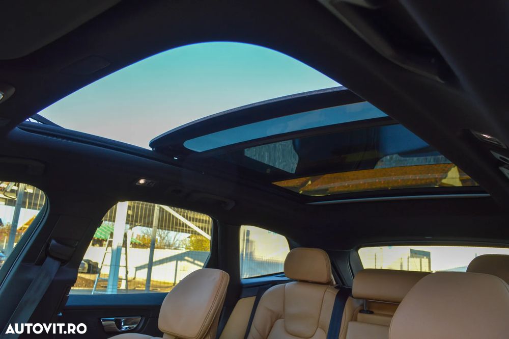 Volvo XC 60 Recharge T8 Twin Engine eAWD Inscription - 24