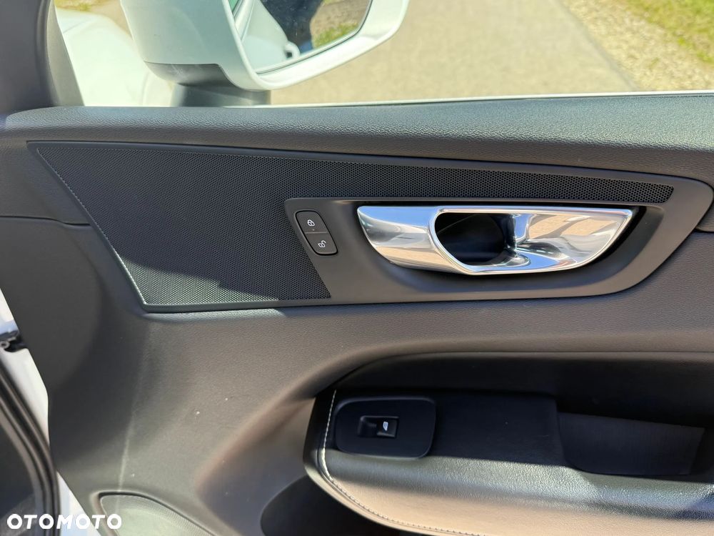 Volvo XC 60 D4 R-Design - 15