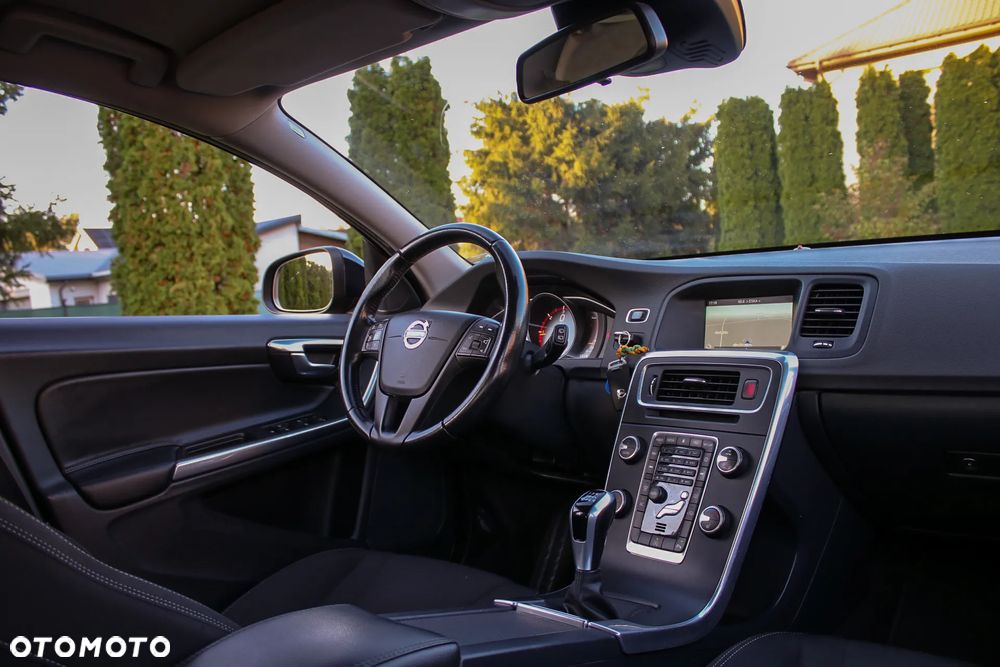Volvo V60 D3 Summum - 22