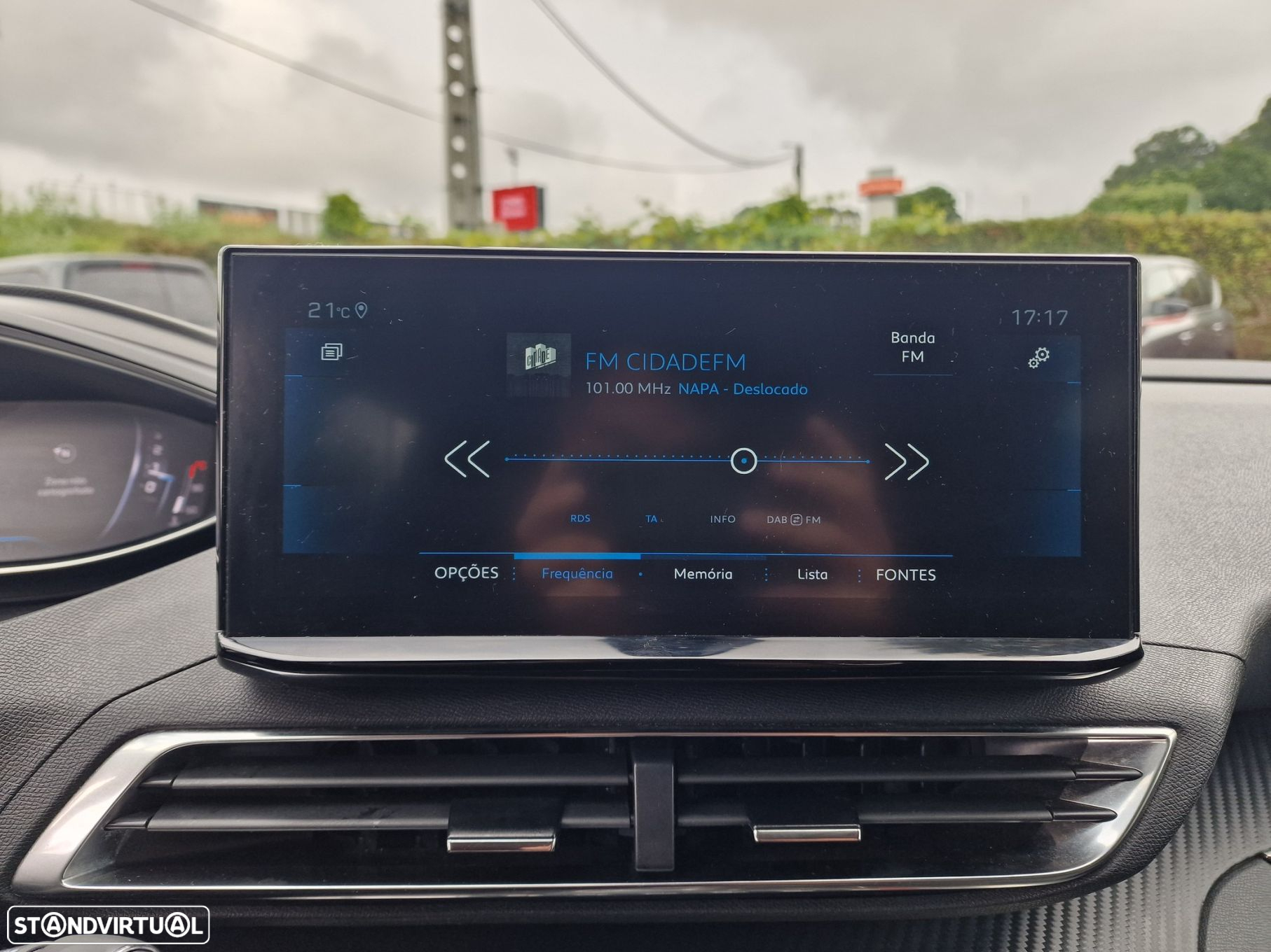 Peugeot 5008 1.5 BlueHDi Allure EAT8 - 32