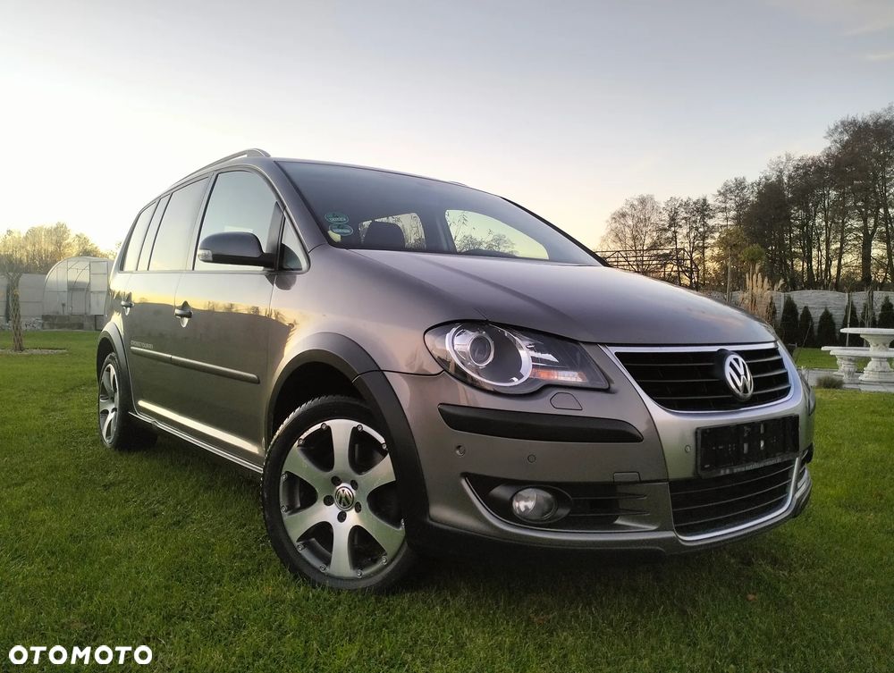 Volkswagen Touran 2.0 TDI DPF Cross DSG - 1