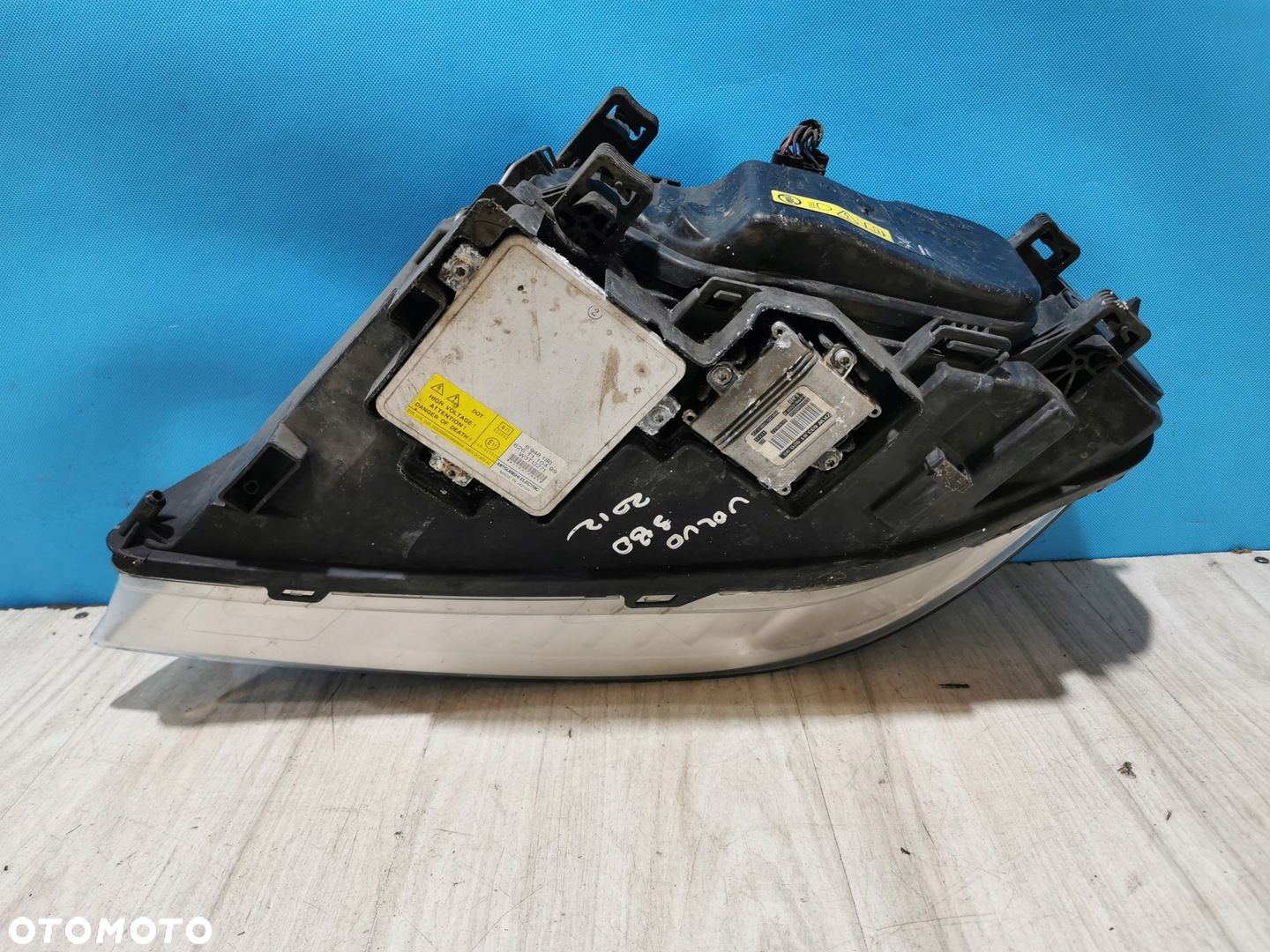 Volvo V70 III S80 II lampa reflektor przód prawa Xenon skrętna kompletna - 2