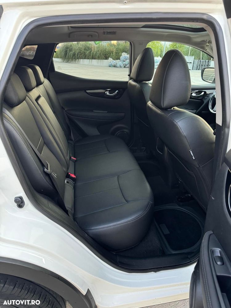 Nissan Qashqai 1.6 DCI Start/Stop X-TRONIC Tekna - 9