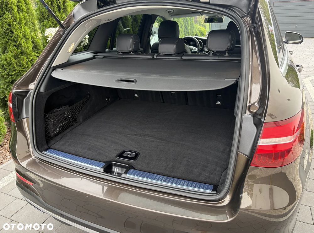 Mercedes-Benz GLC - 33