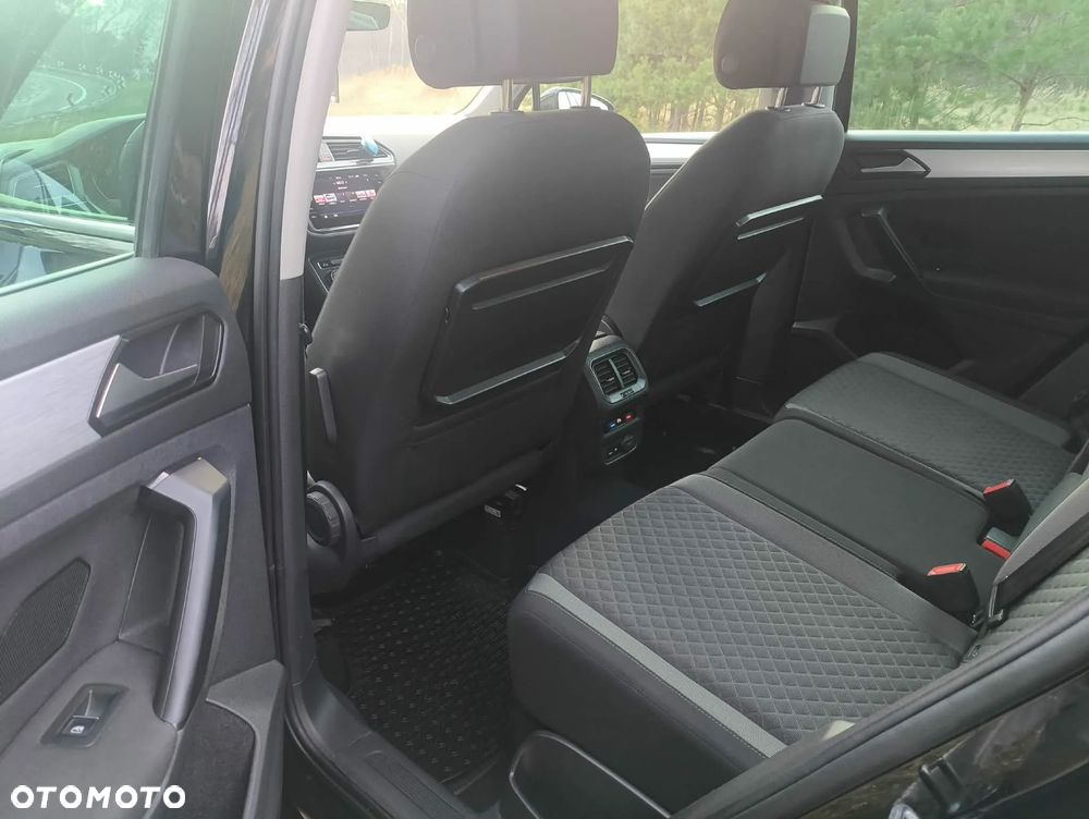 Volkswagen Tiguan - 12