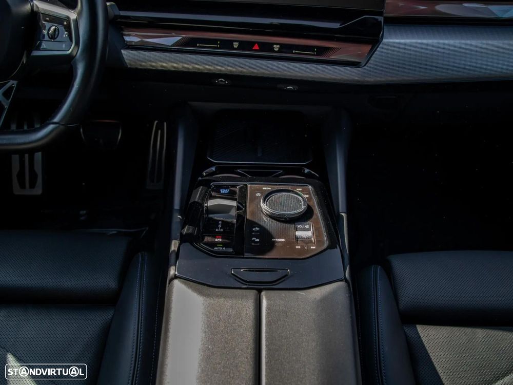 BMW i5 eDrive40 Pack Desportivo M - 30