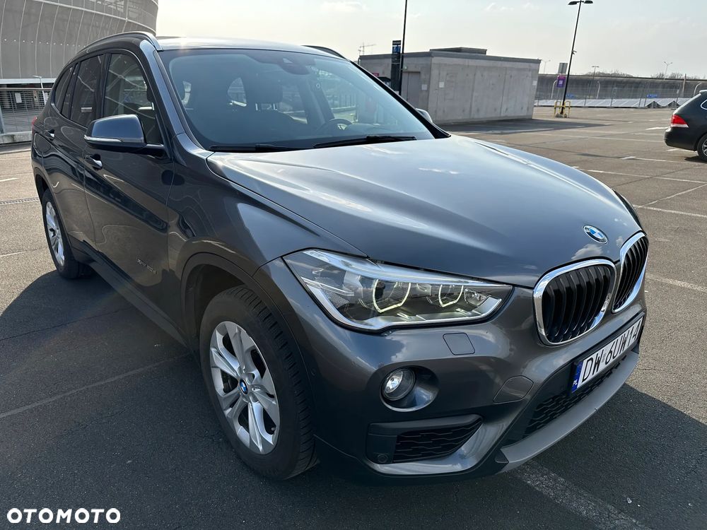 BMW X1 xDrive20d Sport Line - 3