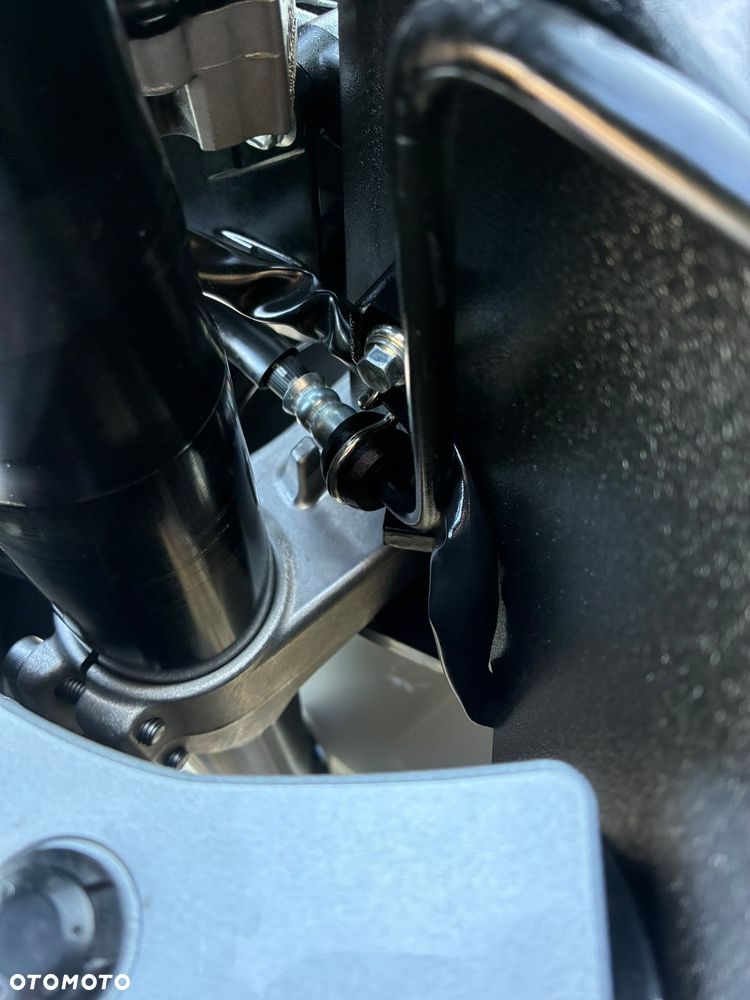 Suzuki GSX-R - 24