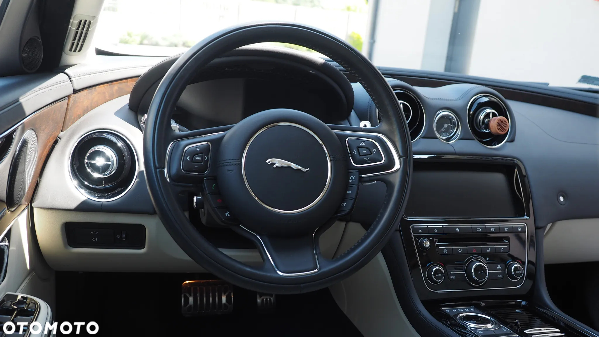 Jaguar XJ 3.0 D V6 XJ50 - 25