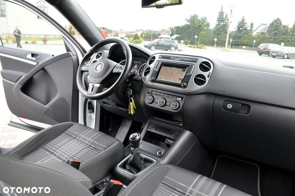 Volkswagen Tiguan - 25
