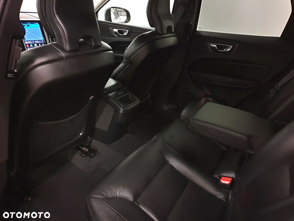 Volvo XC 60 B4 D Geartronic RDesign - 30