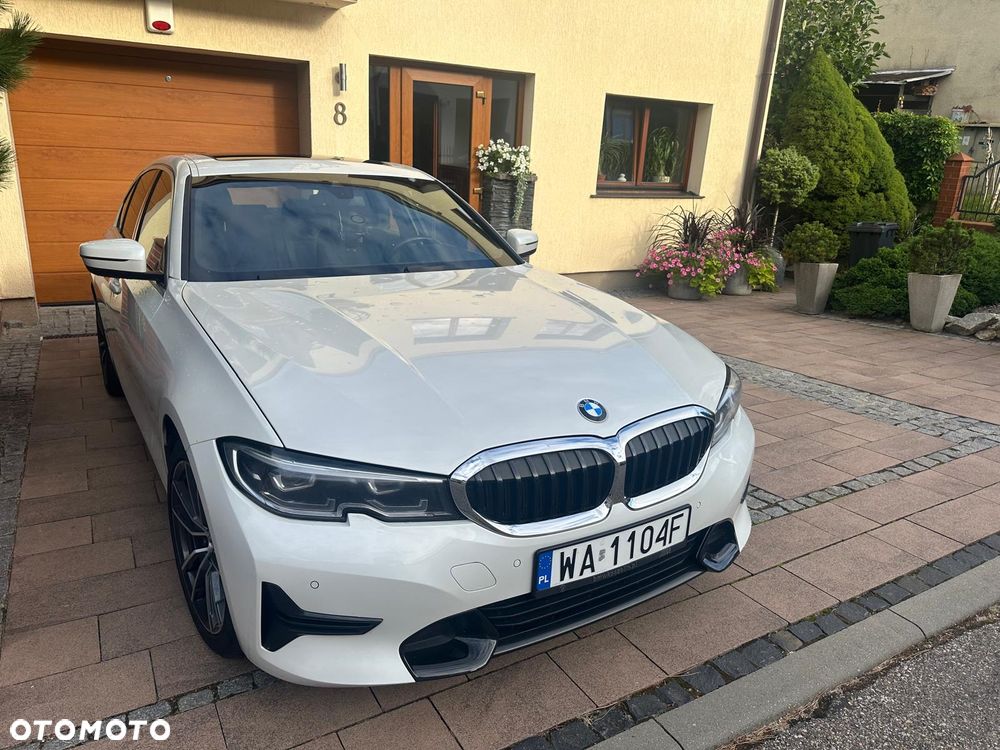 BMW Seria 3 330i Sport Line - 3