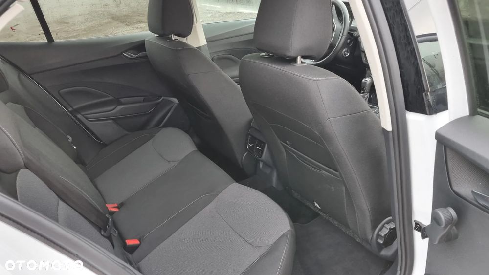 Skoda Fabia 1.0 TSI Active - 26