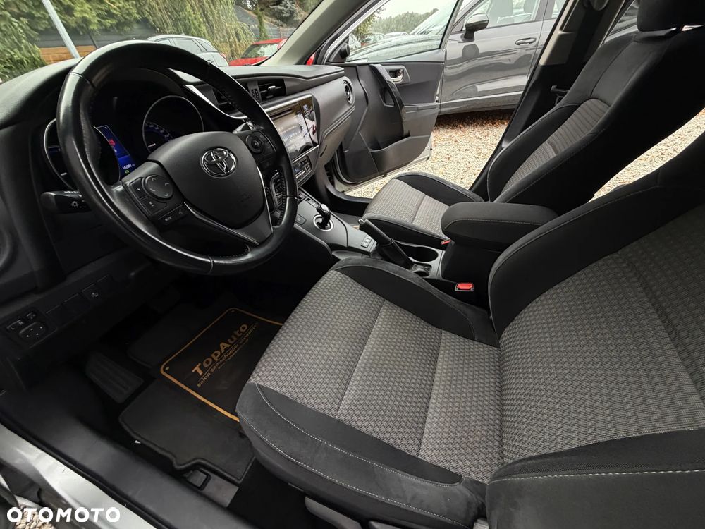 Toyota Auris 1.8 HSD Luna - 19