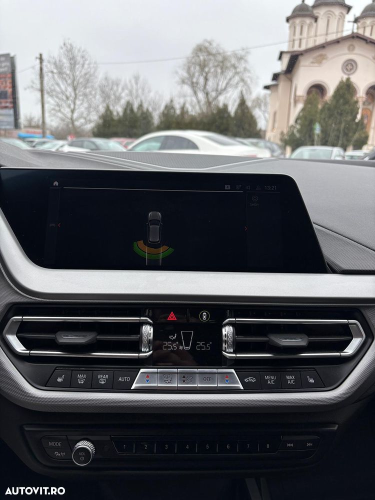 BMW Seria 1 120i Aut. Sport Line - 27