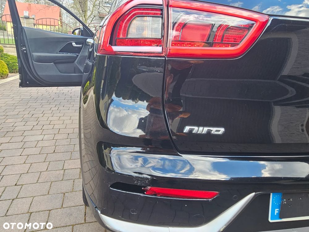 Kia Niro 1.6 GDI Hybrid M - 32