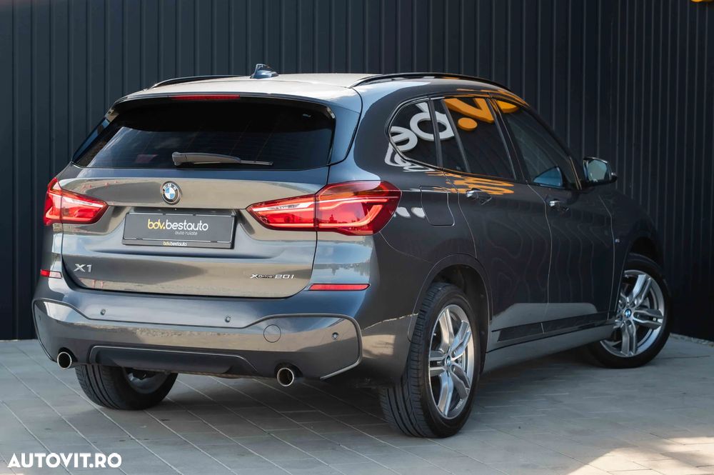 BMW X1 xDrive20i AT M Sport - 36