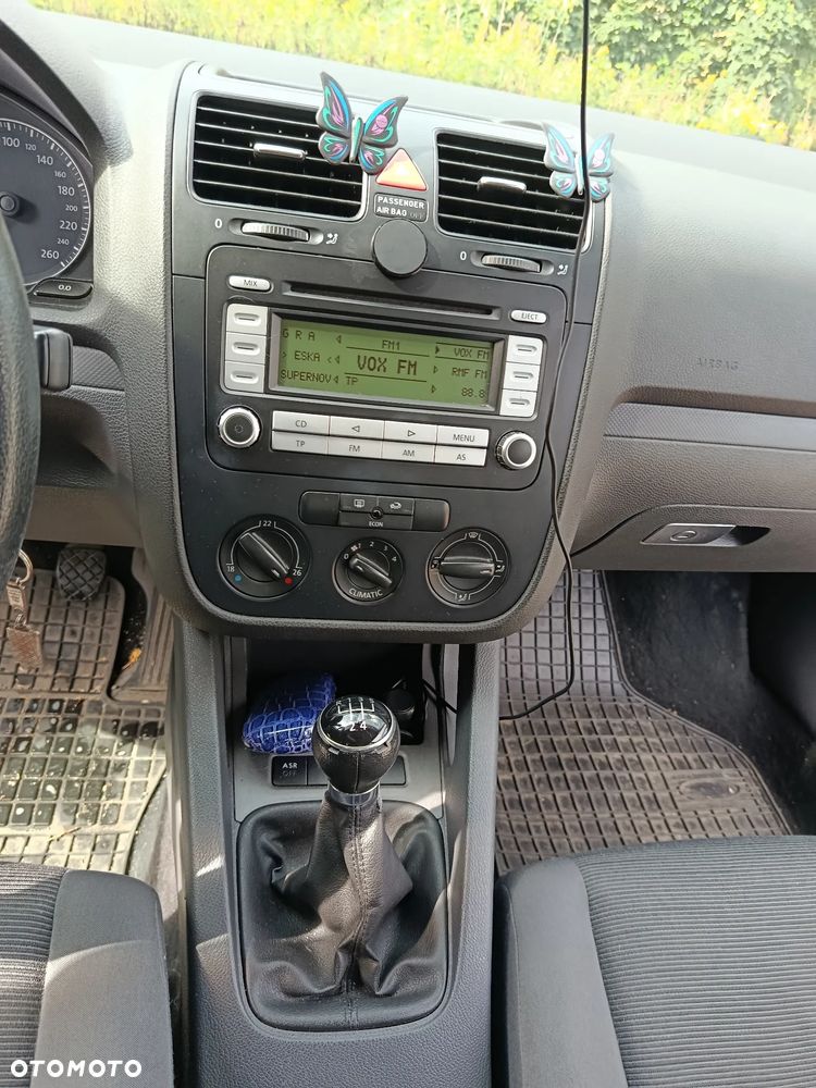 Volkswagen Golf 1.6 Comfortline - 26