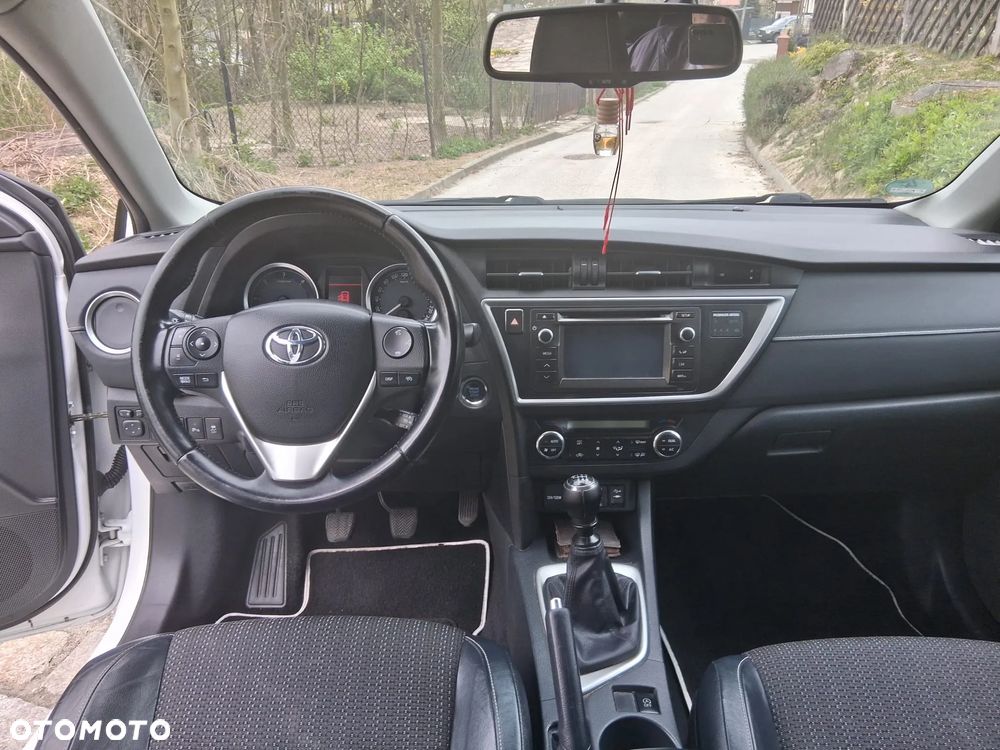 Toyota Auris 2.0 D-4D Comfort - 12