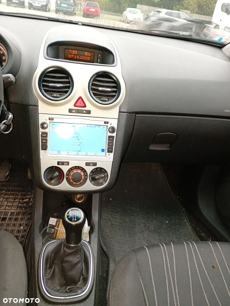 Opel Corsa - 10