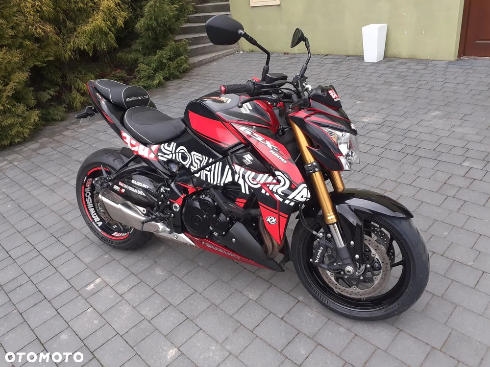 Suzuki GSX 1000 - 30