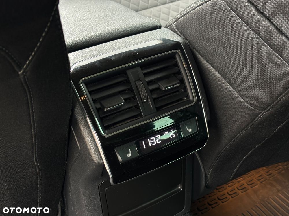 Skoda Superb 2.0 TDI Style DSG - 27