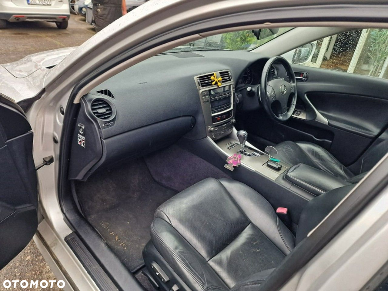 Lexus IS - 28